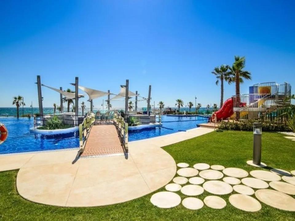 Apartment Deluxe Clara Sea Senses Torrevieja Exterior photo