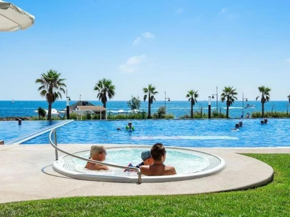 Apartment Deluxe Clara Sea Senses Torrevieja Exterior photo